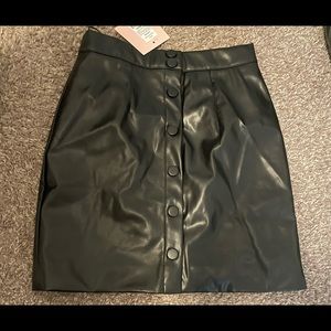 Showpo black leather skirt new never worn with tags size xs (2)